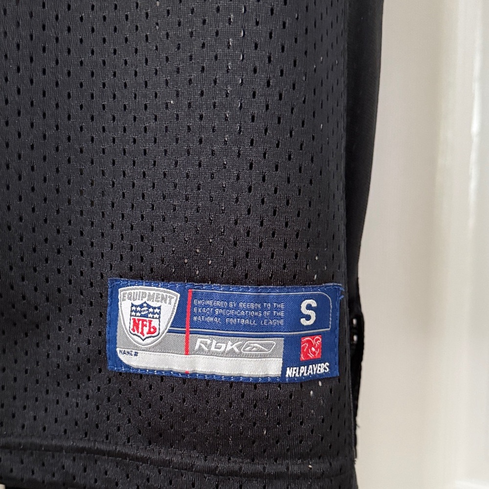 Reebok Black and Gold Sports Jersey - Picture 5 of 7